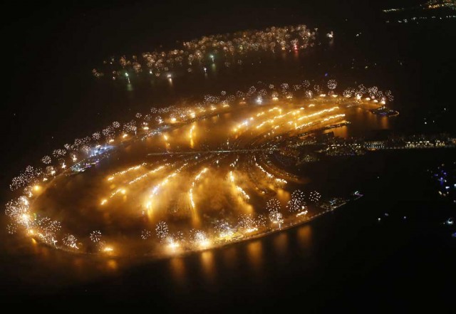 PHOTOS: Dubai's record breaking NYE fireworks-3